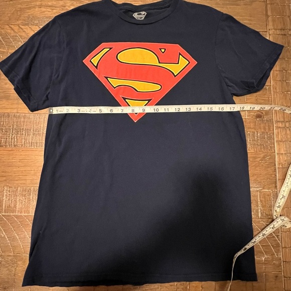DC Superman boys t-shirt  Size Medium - Picture 2 of 5